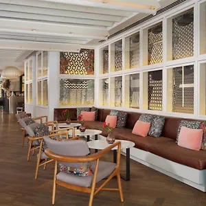 Hotel H10 Universitat ****